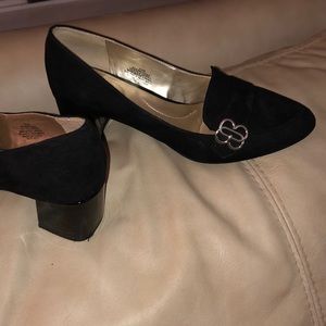 EUC black velvet Bandolino Oncassa Pump, 8.5M